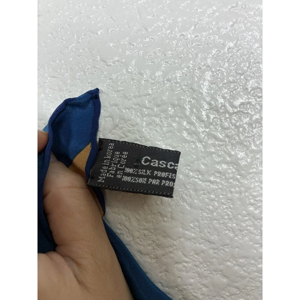 100% Silk Vintage Casca For Magid Scarf One Size Blue Floral 34x34 Square Print